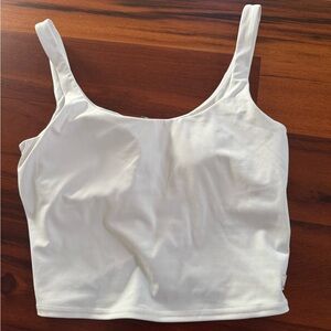 Vuori White Women's Tank Top (daily crop)